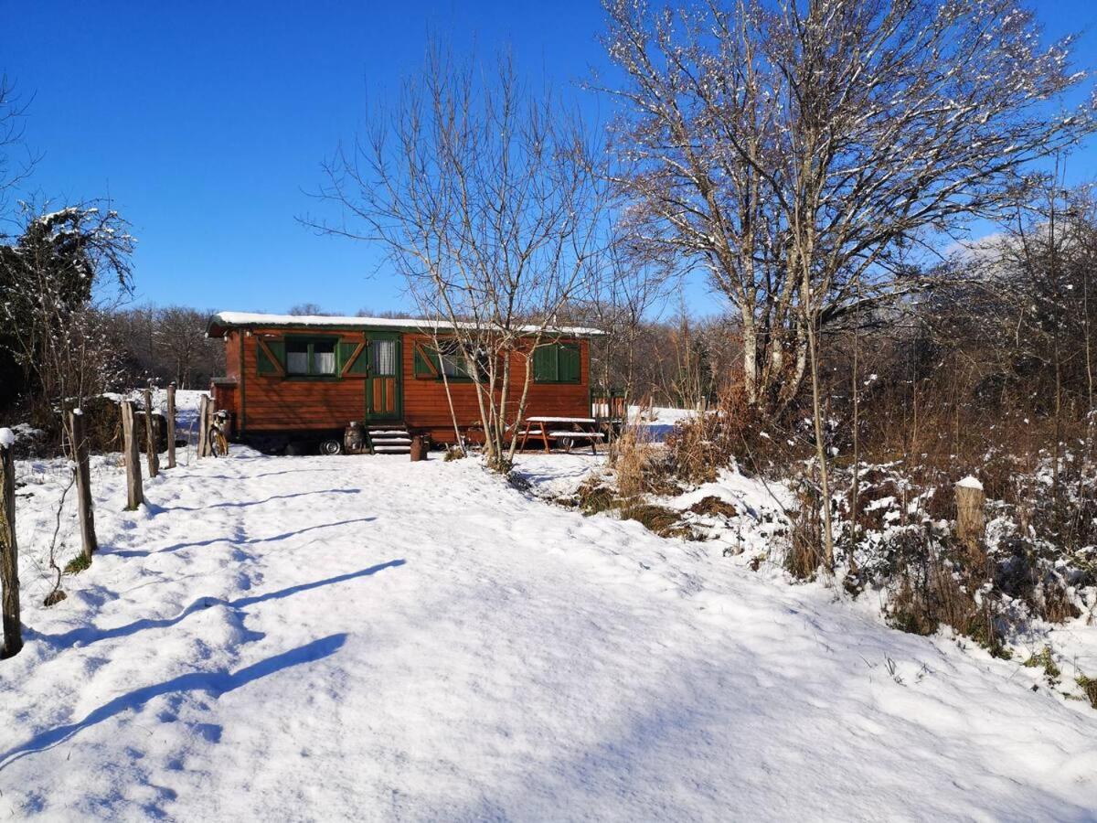 Roulotte & Foret - Evasion Boheme En Bourgogne Antully Exterior photo