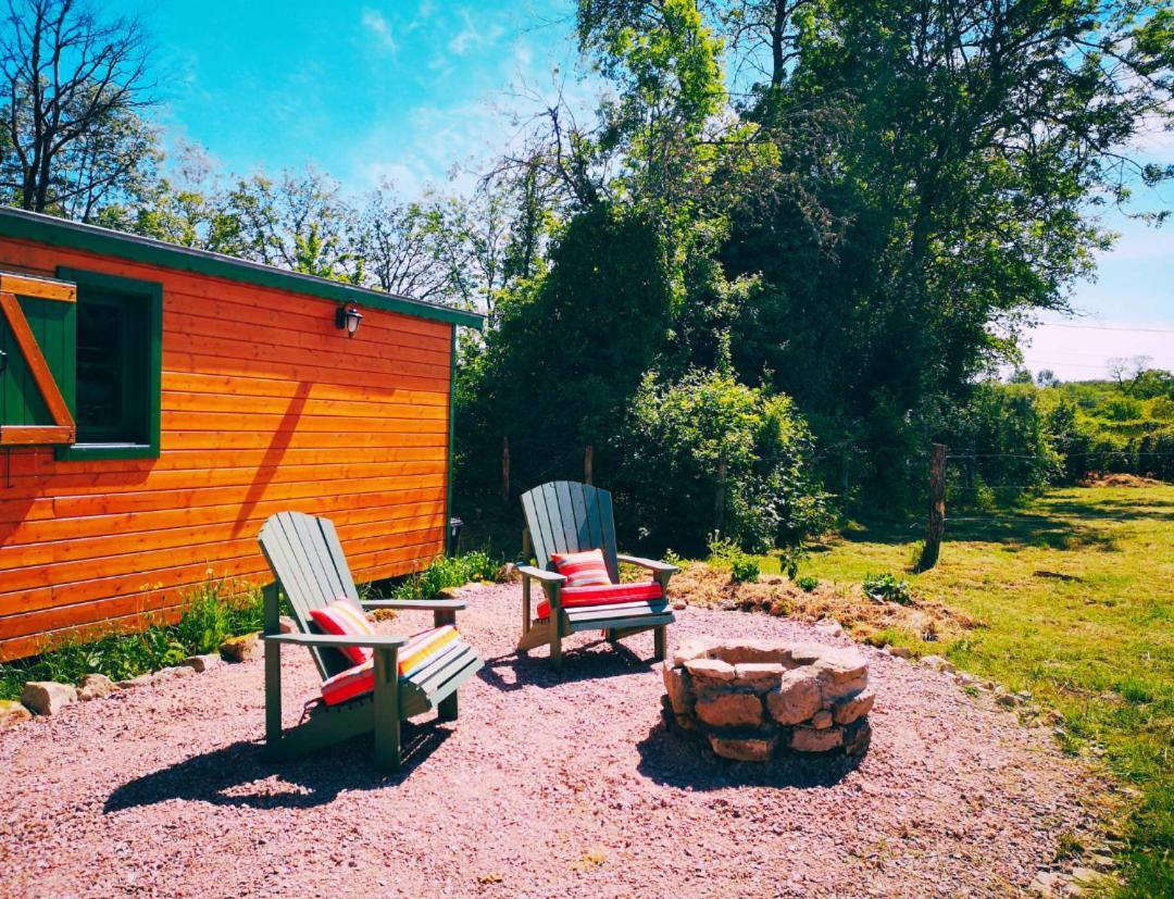Roulotte & Foret - Evasion Boheme En Bourgogne Antully Exterior photo
