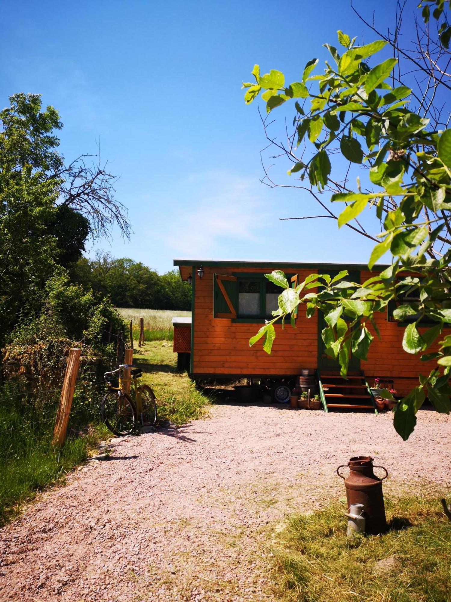 Roulotte & Foret - Evasion Boheme En Bourgogne Antully Exterior photo