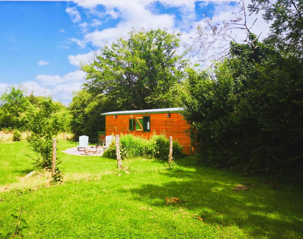 Roulotte & Foret - Evasion Boheme En Bourgogne Antully Exterior photo